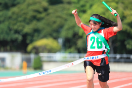 9月 運動会 チームプレイや 大会運営を通して、学年を 超えた絆を深めます。